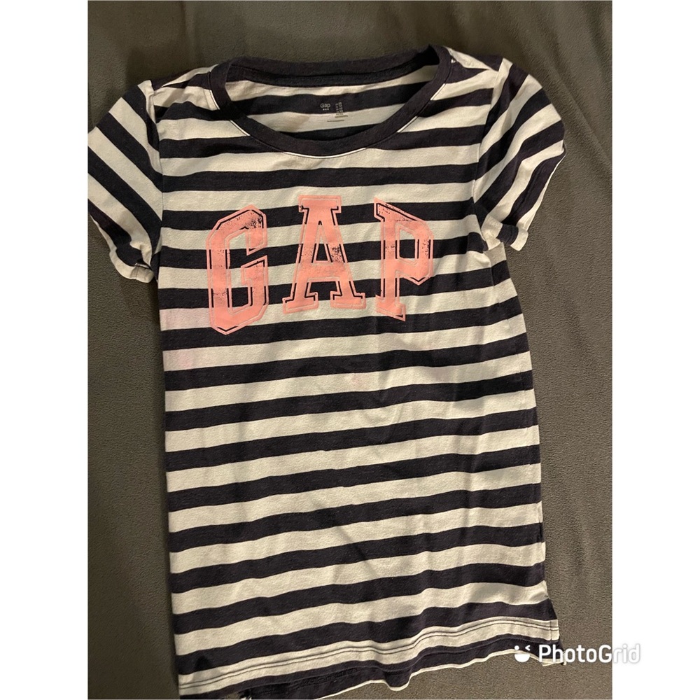 Gap tshirt